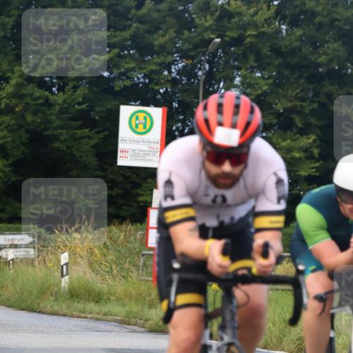25.08.2024 - Elbe Triathlon Hamburg Fuchs,  Jonas http://msf.ph/oto/6836510 25.08.2024 08:44:49 Radfahren 87, 70, 43 meine-sportfotos.de