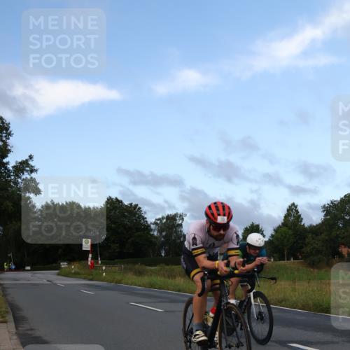 25.08.2024 - Elbe Triathlon Hamburg Fuchs,  Jonas http://msf.ph/oto/6836526 25.08.2024 08:44:50 Radfahren 87, 70, 43 meine-sportfotos.de