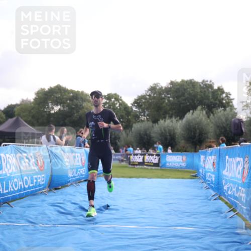 25.08.2024 - Elbe Triathlon Hamburg H.Heesch http://msf.ph/oto/6836542 25.08.2024 10:16:38 Ziel 40, 89 meine-sportfotos.de