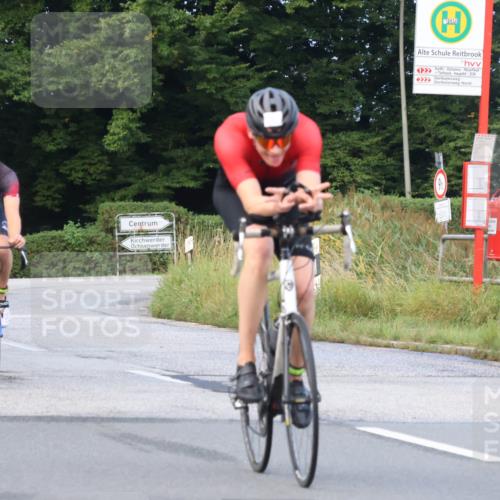 25.08.2024 - Elbe Triathlon Hamburg Fuchs,  Jonas http://msf.ph/oto/6836554 25.08.2024 08:45:21 Radfahren 90, 88 meine-sportfotos.de