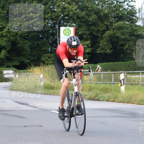 25.08.2024 - Elbe Triathlon Hamburg Fuchs,  Jonas http://msf.ph/oto/6836563 25.08.2024 08:45:22 Radfahren 90, 88 meine-sportfotos.de