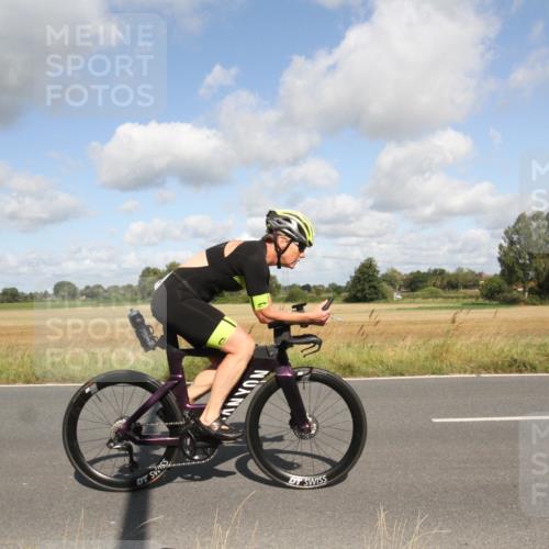 25.08.2024 - Elbe Triathlon Hamburg Fuchs,  Jonas http://msf.ph/oto/6836567 25.08.2024 10:32:47 Radfahren 677, 728, 748, 702, 548, 746 meine-sportfotos.de