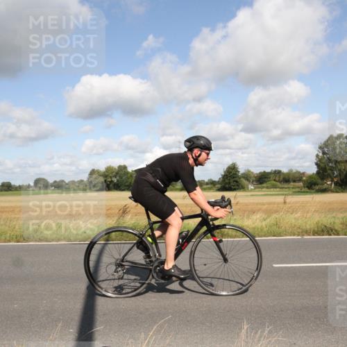 25.08.2024 - Elbe Triathlon Hamburg Fuchs,  Jonas http://msf.ph/oto/6836576 25.08.2024 10:32:56 Radfahren 746, 706, 497, 711 meine-sportfotos.de