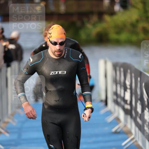 25.08.2024 - Elbe Triathlon Hamburg H.Heesch http://msf.ph/oto/6836582 25.08.2024 08:36:08 Schwimmen 43, 45, 46, 54, 72, 88, 98 meine-sportfotos.de