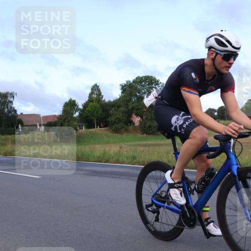 25.08.2024 - Elbe Triathlon Hamburg Fuchs,  Jonas http://msf.ph/oto/6836589 25.08.2024 08:45:24 Radfahren 90, 88, 98 meine-sportfotos.de