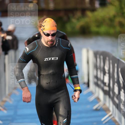 25.08.2024 - Elbe Triathlon Hamburg H.Heesch http://msf.ph/oto/6836593 25.08.2024 08:36:08 Schwimmen 43, 45, 46, 54, 72, 88, 98 meine-sportfotos.de