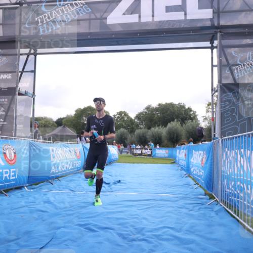 25.08.2024 - Elbe Triathlon Hamburg H.Heesch http://msf.ph/oto/6836601 25.08.2024 10:16:38 Ziel 40, 89 meine-sportfotos.de