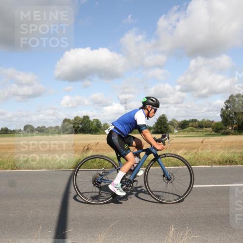 25.08.2024 - Elbe Triathlon Hamburg Fuchs,  Jonas http://msf.ph/oto/6836607 25.08.2024 10:33:16 Radfahren 745, 606 meine-sportfotos.de