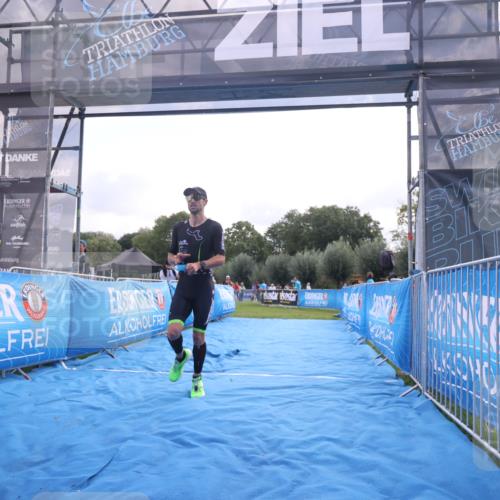 25.08.2024 - Elbe Triathlon Hamburg H.Heesch http://msf.ph/oto/6836608 25.08.2024 10:16:38 Ziel 40, 89 meine-sportfotos.de