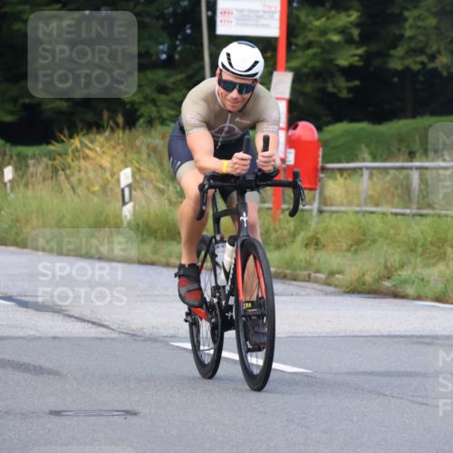 25.08.2024 - Elbe Triathlon Hamburg Fuchs,  Jonas http://msf.ph/oto/6836612 25.08.2024 08:45:29 Radfahren 88, 98 meine-sportfotos.de
