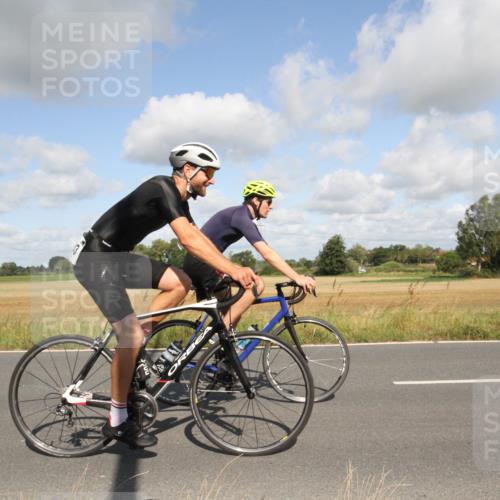 25.08.2024 - Elbe Triathlon Hamburg Fuchs,  Jonas http://msf.ph/oto/6836618 25.08.2024 10:33:29 Radfahren 670, 708, 703, 552 meine-sportfotos.de