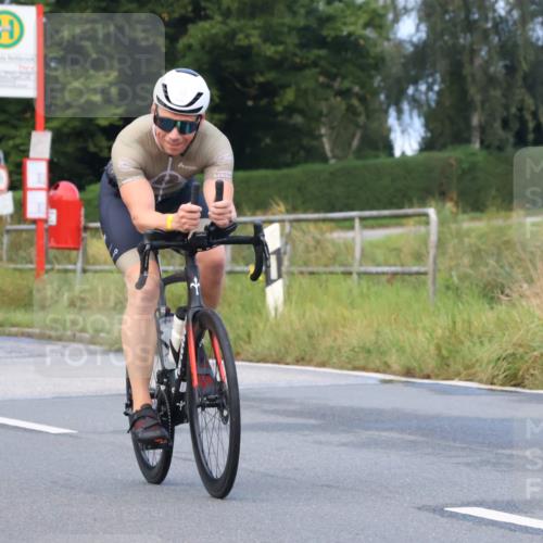 25.08.2024 - Elbe Triathlon Hamburg Fuchs,  Jonas http://msf.ph/oto/6836624 25.08.2024 08:45:29 Radfahren 88, 98 meine-sportfotos.de