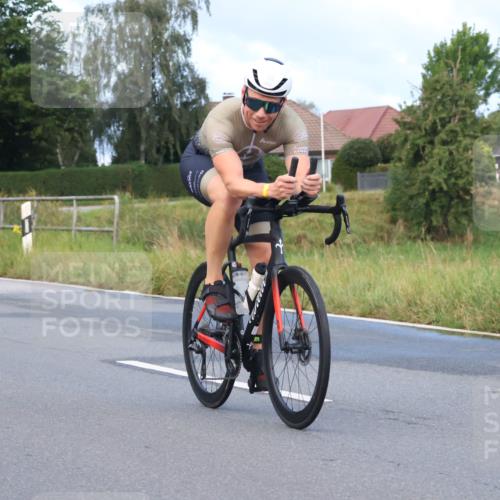 25.08.2024 - Elbe Triathlon Hamburg Fuchs,  Jonas http://msf.ph/oto/6836637 25.08.2024 08:45:30 Radfahren 98 meine-sportfotos.de