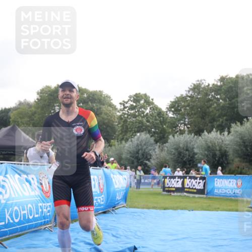 25.08.2024 - Elbe Triathlon Hamburg H.Heesch http://msf.ph/oto/6836684 25.08.2024 10:16:44 Ziel 40, 89 meine-sportfotos.de