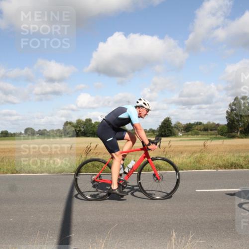 25.08.2024 - Elbe Triathlon Hamburg Fuchs,  Jonas http://msf.ph/oto/6836695 25.08.2024 10:34:19 Radfahren 627, 610, 504, 640, 638 meine-sportfotos.de