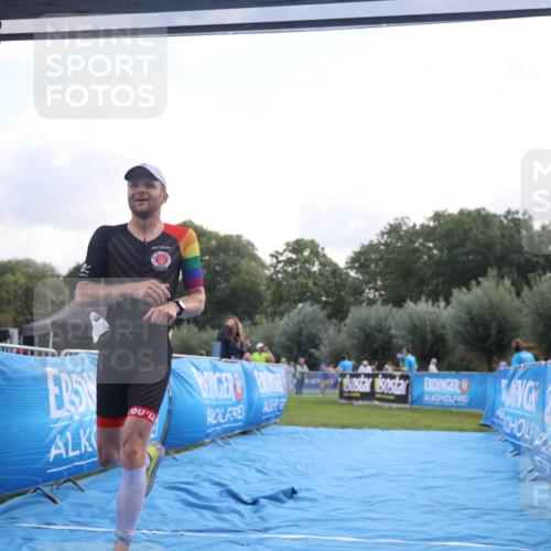 25.08.2024 - Elbe Triathlon Hamburg H.Heesch http://msf.ph/oto/6836717 25.08.2024 10:16:44 Ziel 40, 89 meine-sportfotos.de