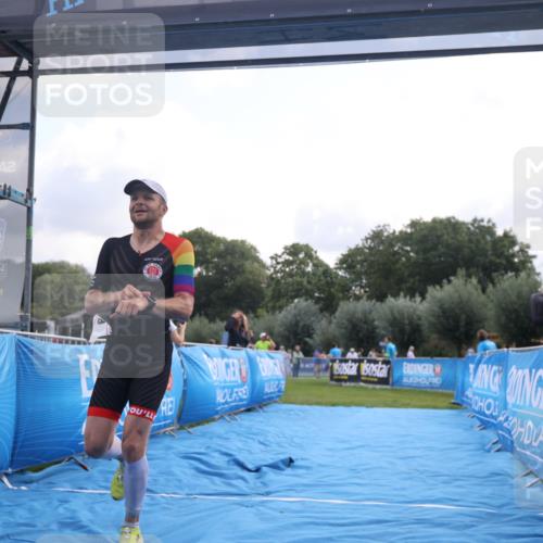 25.08.2024 - Elbe Triathlon Hamburg H.Heesch http://msf.ph/oto/6836722 25.08.2024 10:16:44 Ziel 40, 89 meine-sportfotos.de
