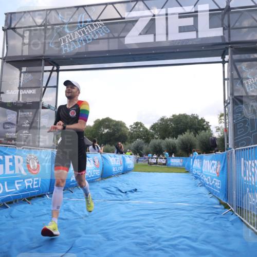 25.08.2024 - Elbe Triathlon Hamburg H.Heesch http://msf.ph/oto/6836751 25.08.2024 10:16:44 Ziel 40, 89 meine-sportfotos.de
