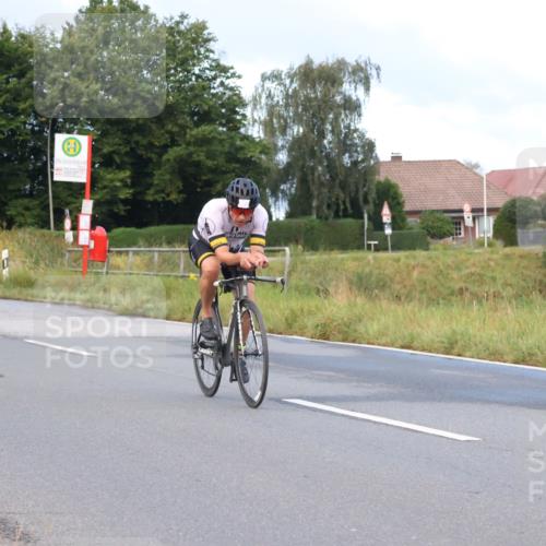 25.08.2024 - Elbe Triathlon Hamburg Fuchs,  Jonas http://msf.ph/oto/6836764 25.08.2024 08:46:27 Radfahren 59, 72, 63 meine-sportfotos.de