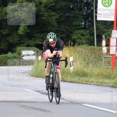 25.08.2024 - Elbe Triathlon Hamburg Fuchs,  Jonas http://msf.ph/oto/6836784 25.08.2024 08:46:29 Radfahren 59, 72, 63 meine-sportfotos.de