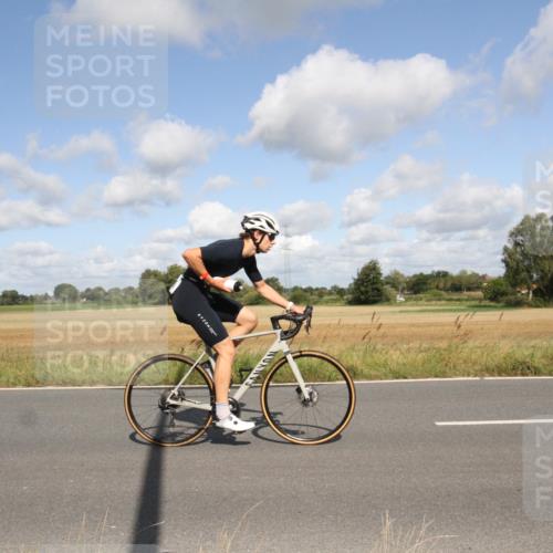 25.08.2024 - Elbe Triathlon Hamburg Fuchs,  Jonas http://msf.ph/oto/6836785 25.08.2024 10:34:56 Radfahren 519, 564, 737, 573, 599, 575 meine-sportfotos.de