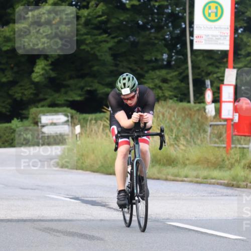 25.08.2024 - Elbe Triathlon Hamburg Fuchs,  Jonas http://msf.ph/oto/6836790 25.08.2024 08:46:29 Radfahren 59, 72, 63 meine-sportfotos.de