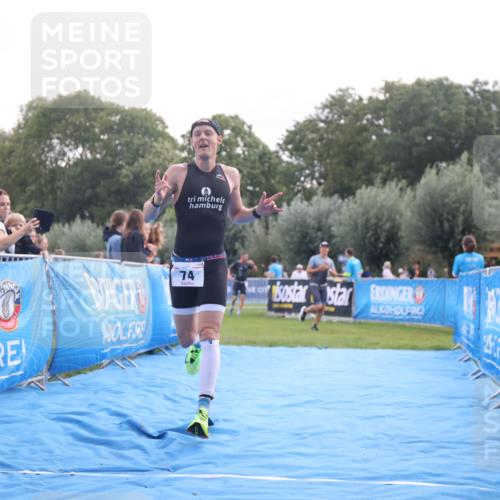 25.08.2024 - Elbe Triathlon Hamburg H.Heesch http://msf.ph/oto/6836792 25.08.2024 10:16:57 Ziel 74 meine-sportfotos.de