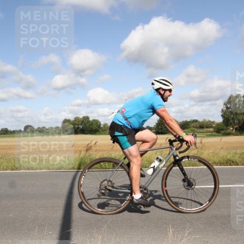 25.08.2024 - Elbe Triathlon Hamburg Fuchs,  Jonas http://msf.ph/oto/6836802 25.08.2024 10:35:12 Radfahren 580, 735, 516 meine-sportfotos.de