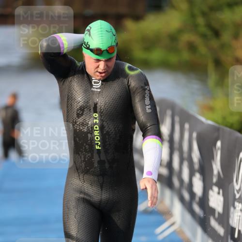 25.08.2024 - Elbe Triathlon Hamburg H.Heesch http://msf.ph/oto/6836821 25.08.2024 08:36:17 Schwimmen 43, 45, 46, 54, 88, 90, 98 meine-sportfotos.de