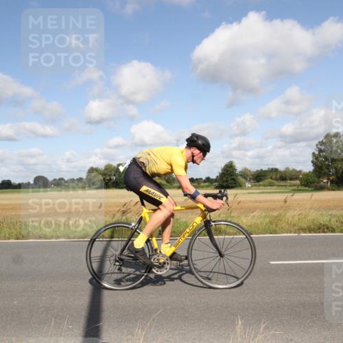 25.08.2024 - Elbe Triathlon Hamburg Fuchs,  Jonas http://msf.ph/oto/6836824 25.08.2024 10:35:32 Radfahren 658, 583 meine-sportfotos.de