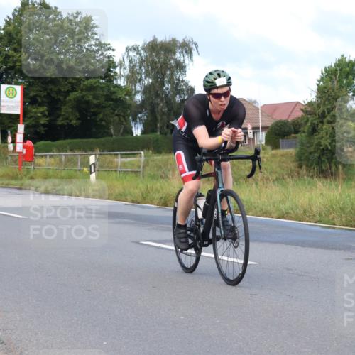 25.08.2024 - Elbe Triathlon Hamburg Fuchs,  Jonas http://msf.ph/oto/6836831 25.08.2024 08:46:30 Radfahren 59, 72, 63 meine-sportfotos.de