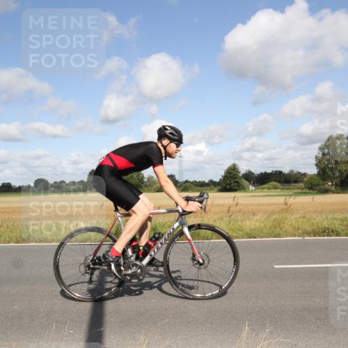 25.08.2024 - Elbe Triathlon Hamburg Fuchs,  Jonas http://msf.ph/oto/6836844 25.08.2024 10:35:53 Radfahren 543, 1500, 629, 544, 613 meine-sportfotos.de