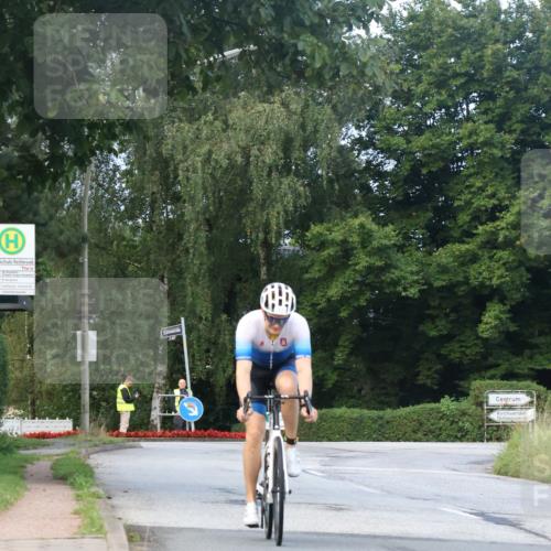 25.08.2024 - Elbe Triathlon Hamburg Fuchs,  Jonas http://msf.ph/oto/6836846 25.08.2024 08:47:01 Radfahren 67 meine-sportfotos.de