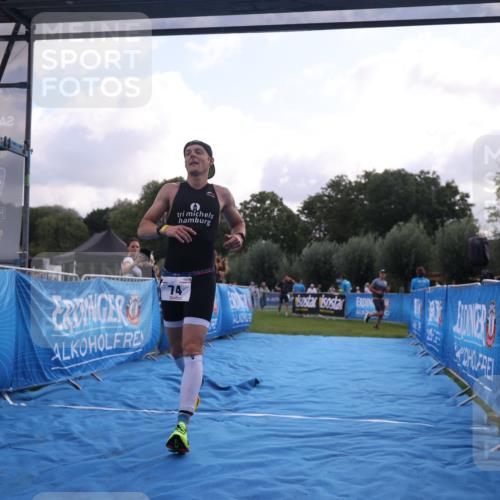 25.08.2024 - Elbe Triathlon Hamburg H.Heesch http://msf.ph/oto/6836854 25.08.2024 10:16:58 Ziel 74 meine-sportfotos.de