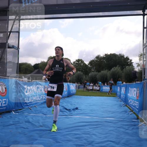 25.08.2024 - Elbe Triathlon Hamburg H.Heesch http://msf.ph/oto/6836863 25.08.2024 10:16:58 Ziel 74 meine-sportfotos.de