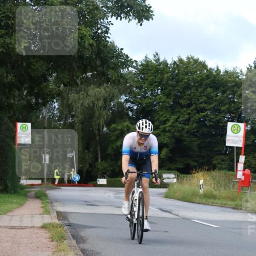 25.08.2024 - Elbe Triathlon Hamburg Fuchs,  Jonas http://msf.ph/oto/6836871 25.08.2024 08:47:02 Radfahren 67 meine-sportfotos.de