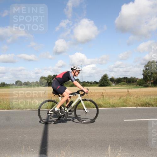 25.08.2024 - Elbe Triathlon Hamburg Fuchs,  Jonas http://msf.ph/oto/6836875 25.08.2024 10:36:18 Radfahren 549, 508, 655, 499, 607, 797 meine-sportfotos.de