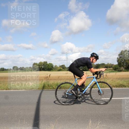25.08.2024 - Elbe Triathlon Hamburg Fuchs,  Jonas http://msf.ph/oto/6836906 25.08.2024 10:36:39 Radfahren 623 meine-sportfotos.de