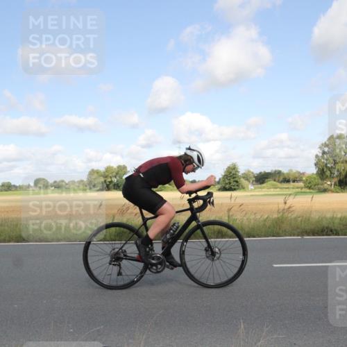 25.08.2024 - Elbe Triathlon Hamburg Fuchs,  Jonas http://msf.ph/oto/6836927 25.08.2024 10:36:54 Radfahren 488, 475, 673, 483, 554 meine-sportfotos.de