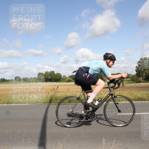 25.08.2024 - Elbe Triathlon Hamburg Fuchs,  Jonas http://msf.ph/oto/6836931 25.08.2024 10:36:59 Radfahren 483, 554, 584, 556, 622 meine-sportfotos.de