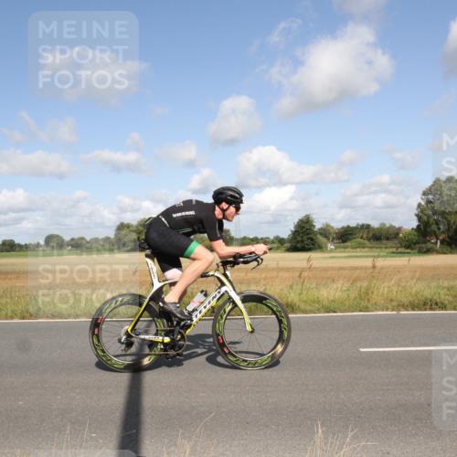 25.08.2024 - Elbe Triathlon Hamburg Fuchs,  Jonas http://msf.ph/oto/6836959 25.08.2024 10:37:09 Radfahren 556, 622, 617, 632, 647, 567, 734, 675 meine-sportfotos.de
