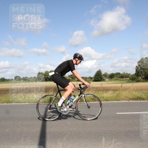 25.08.2024 - Elbe Triathlon Hamburg Fuchs,  Jonas http://msf.ph/oto/6836963 25.08.2024 10:37:14 Radfahren 617, 632, 647, 567, 734, 675, 551, 619 meine-sportfotos.de