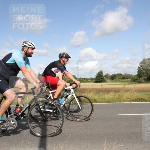25.08.2024 - Elbe Triathlon Hamburg Fuchs,  Jonas http://msf.ph/oto/6836969 25.08.2024 10:37:14 Radfahren 617, 632, 647, 567, 734, 675, 551, 619 meine-sportfotos.de