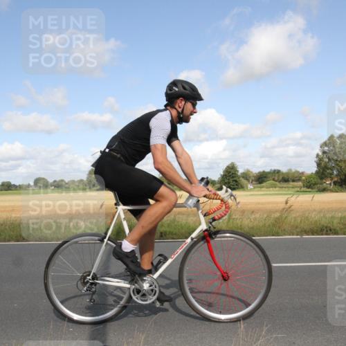 25.08.2024 - Elbe Triathlon Hamburg Fuchs,  Jonas http://msf.ph/oto/6836978 25.08.2024 10:37:20 Radfahren 647, 567, 734, 675, 551, 619, 614, 621, 493 meine-sportfotos.de