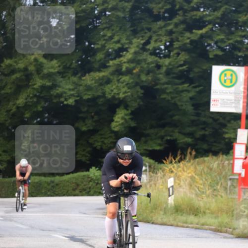 25.08.2024 - Elbe Triathlon Hamburg Fuchs,  Jonas http://msf.ph/oto/6836984 25.08.2024 08:47:43 Radfahren 111, 85 meine-sportfotos.de