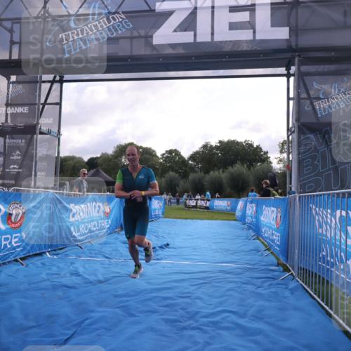 25.08.2024 - Elbe Triathlon Hamburg H.Heesch http://msf.ph/oto/6837034 25.08.2024 10:18:24 Ziel 42 meine-sportfotos.de