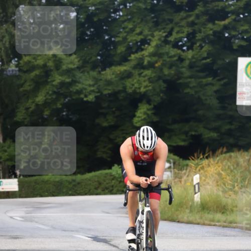 25.08.2024 - Elbe Triathlon Hamburg Fuchs,  Jonas http://msf.ph/oto/6837049 25.08.2024 08:47:47 Radfahren 111, 85 meine-sportfotos.de
