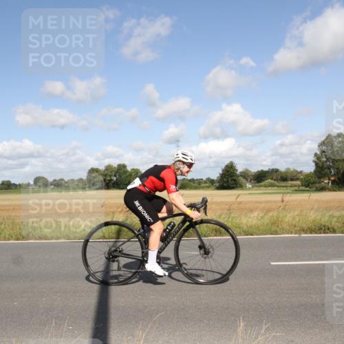25.08.2024 - Elbe Triathlon Hamburg Fuchs,  Jonas http://msf.ph/oto/6837058 25.08.2024 10:38:00 Radfahren 760, 462, 520, 687, 631, 593 meine-sportfotos.de