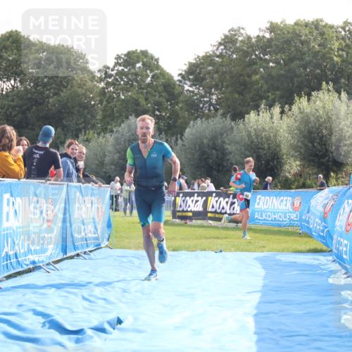 25.08.2024 - Elbe Triathlon Hamburg H.Heesch http://msf.ph/oto/6837066 25.08.2024 10:18:36 Ziel 45 meine-sportfotos.de
