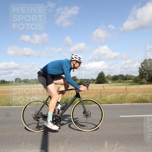 25.08.2024 - Elbe Triathlon Hamburg Fuchs,  Jonas http://msf.ph/oto/6837067 25.08.2024 10:38:03 Radfahren 462, 520, 687, 631, 593 meine-sportfotos.de